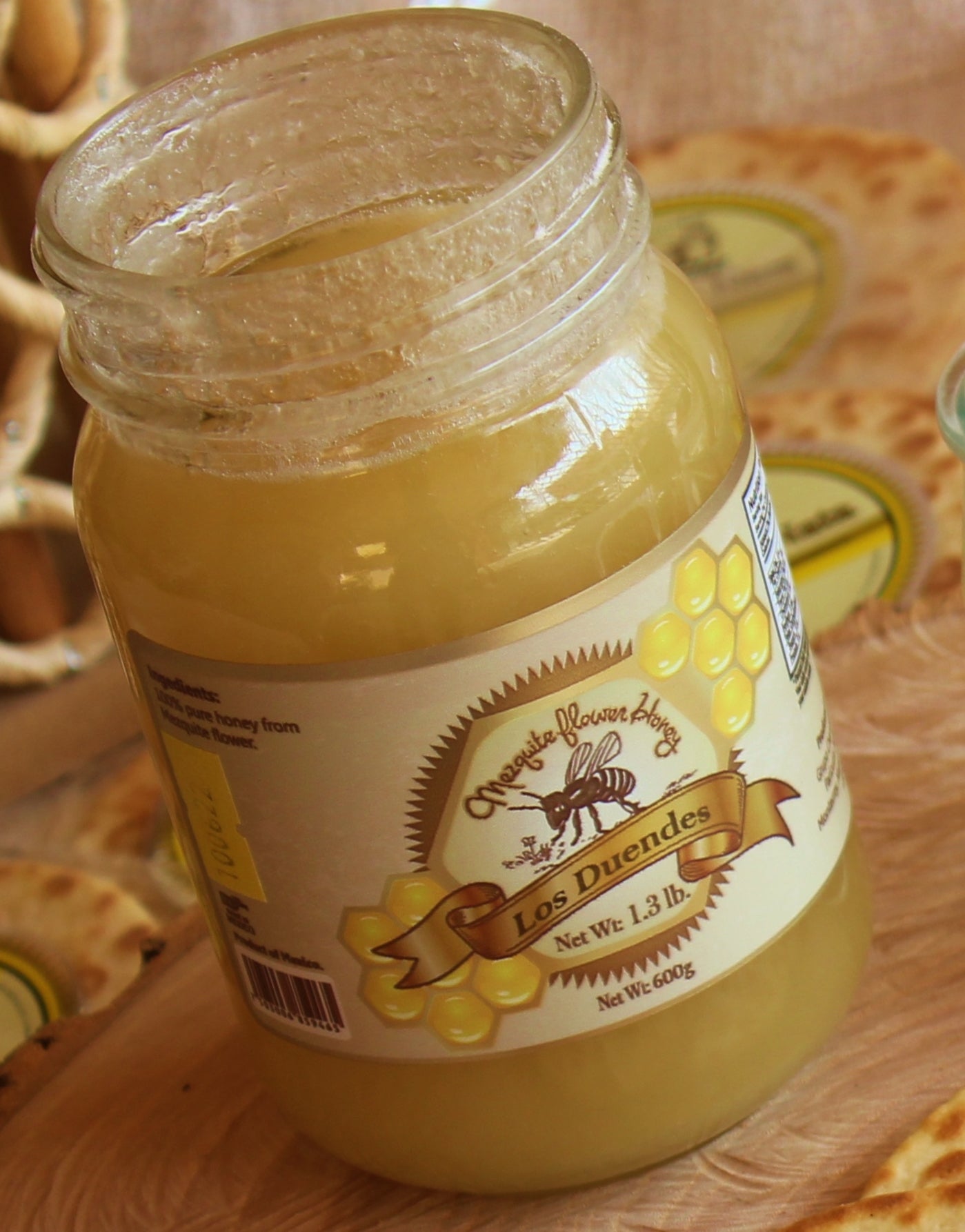Los Duendes Mezquite Flower Honey – 22 oz Secondary image